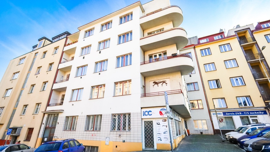 BYTY V BLÍZKOSTI CENTRA